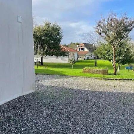 Prázdninový dům Dependance Dans Maison Tres Bien Equipee Avec Terrasse Dans Village Au Calme